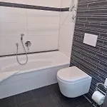 Hochwertige 85qm-wohnung In Wuppertal-vohwinkel شقة *